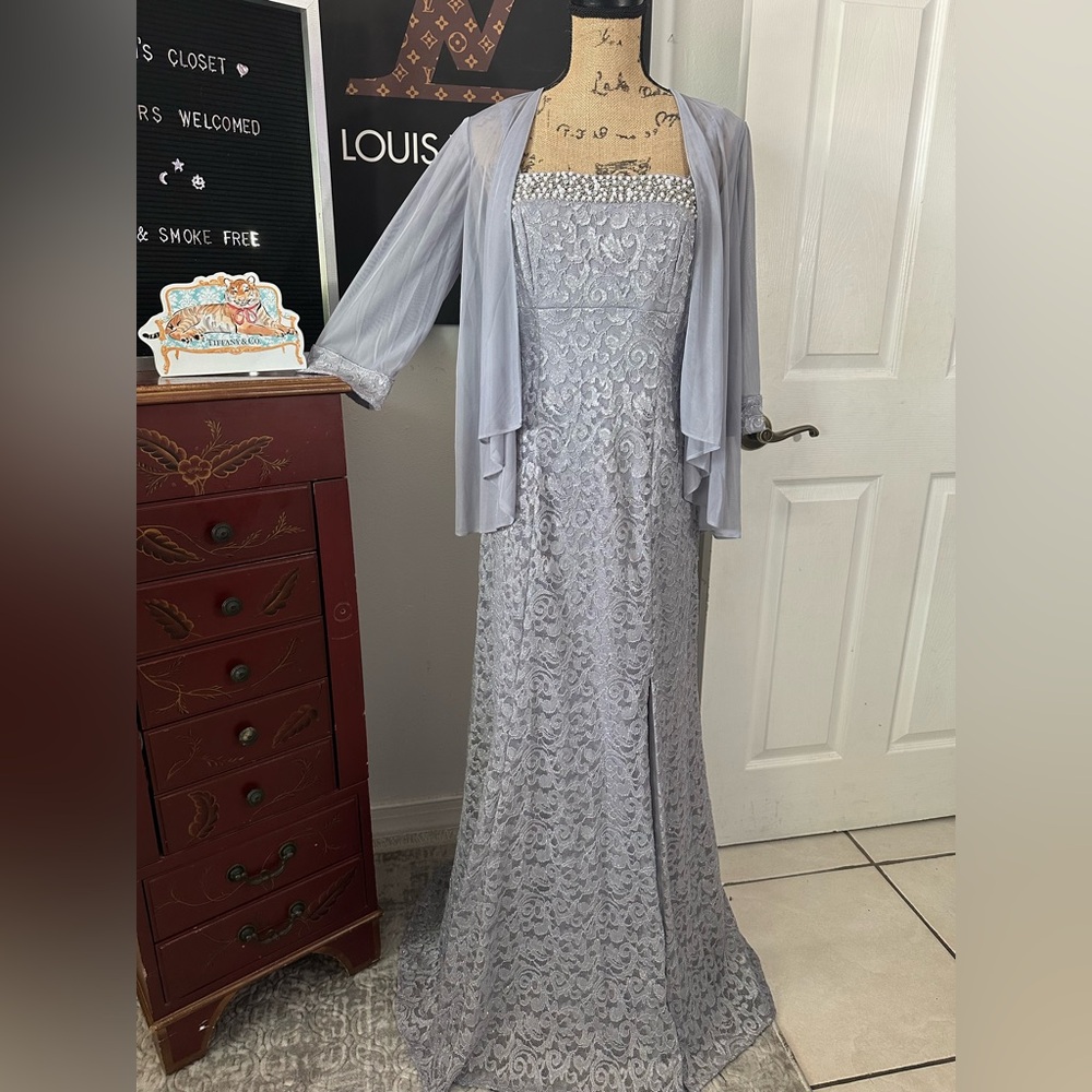 🆕R&M Richards 2-Piece Silver Gown